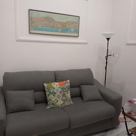 Luisa'S Apartment 那不勒斯 外观 照片
