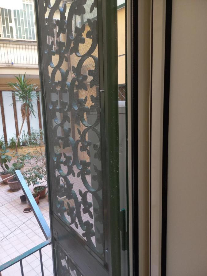 Luisa'S Apartment 那不勒斯 外观 照片